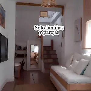 Casa En Zona Centrica Solo Familias Y Parejas Сasa de vacaciones